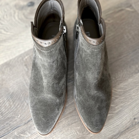 Italeau Miralda Brown Suede Ankle Booties size 37 (size 6) - Picture 7 of 10